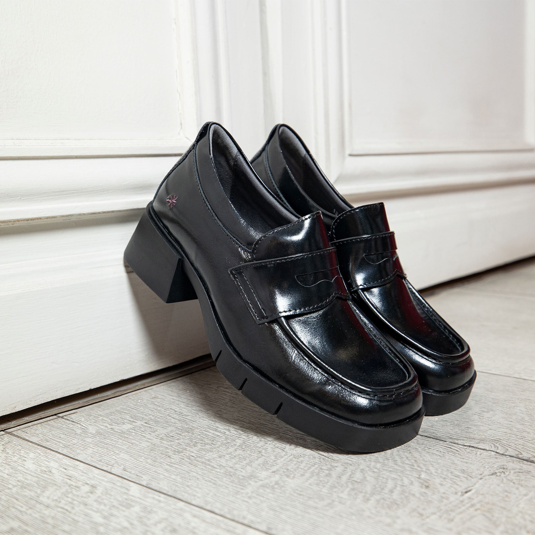 gid://shopify/Product/15693769933132_7