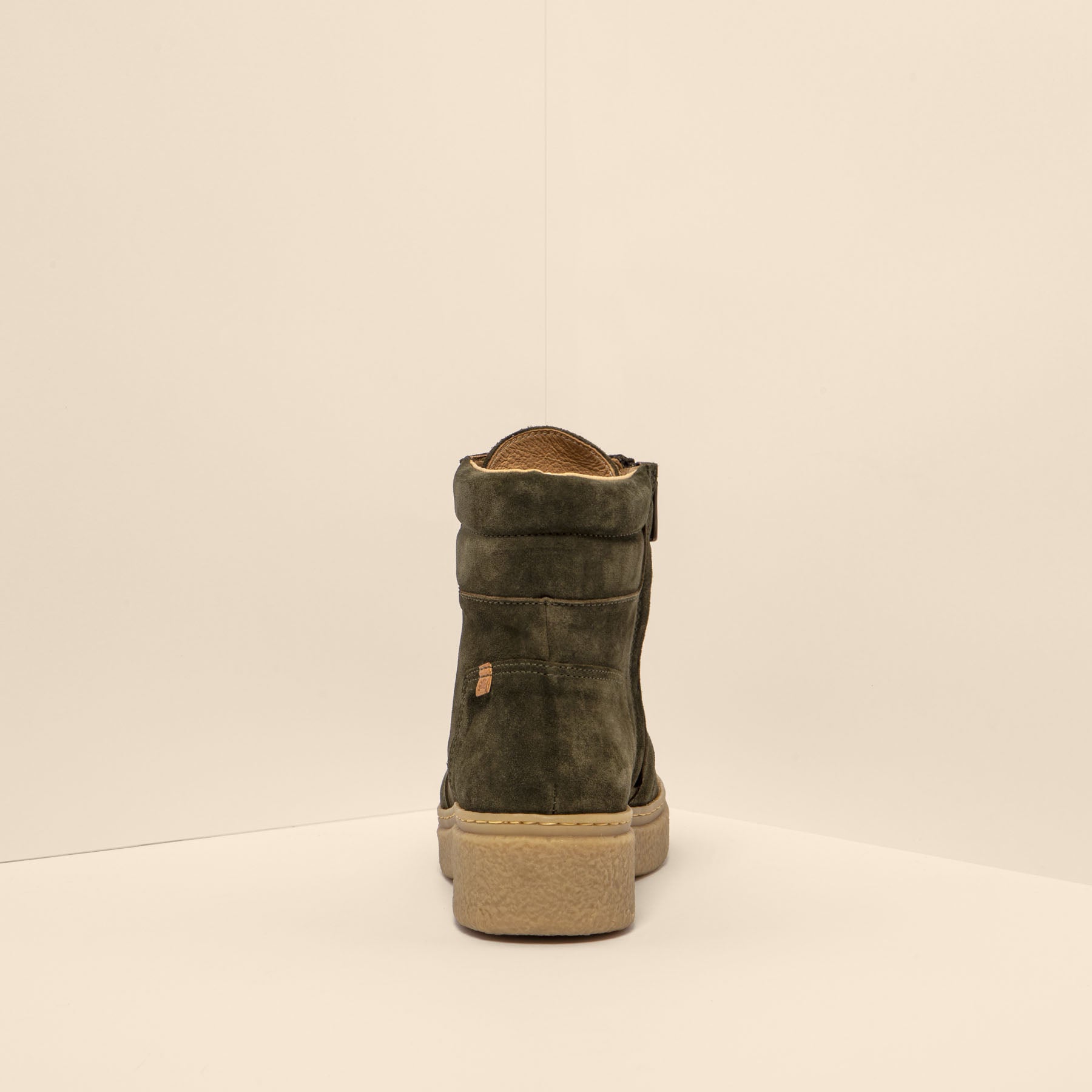gid://shopify/Product/15700138099020_8