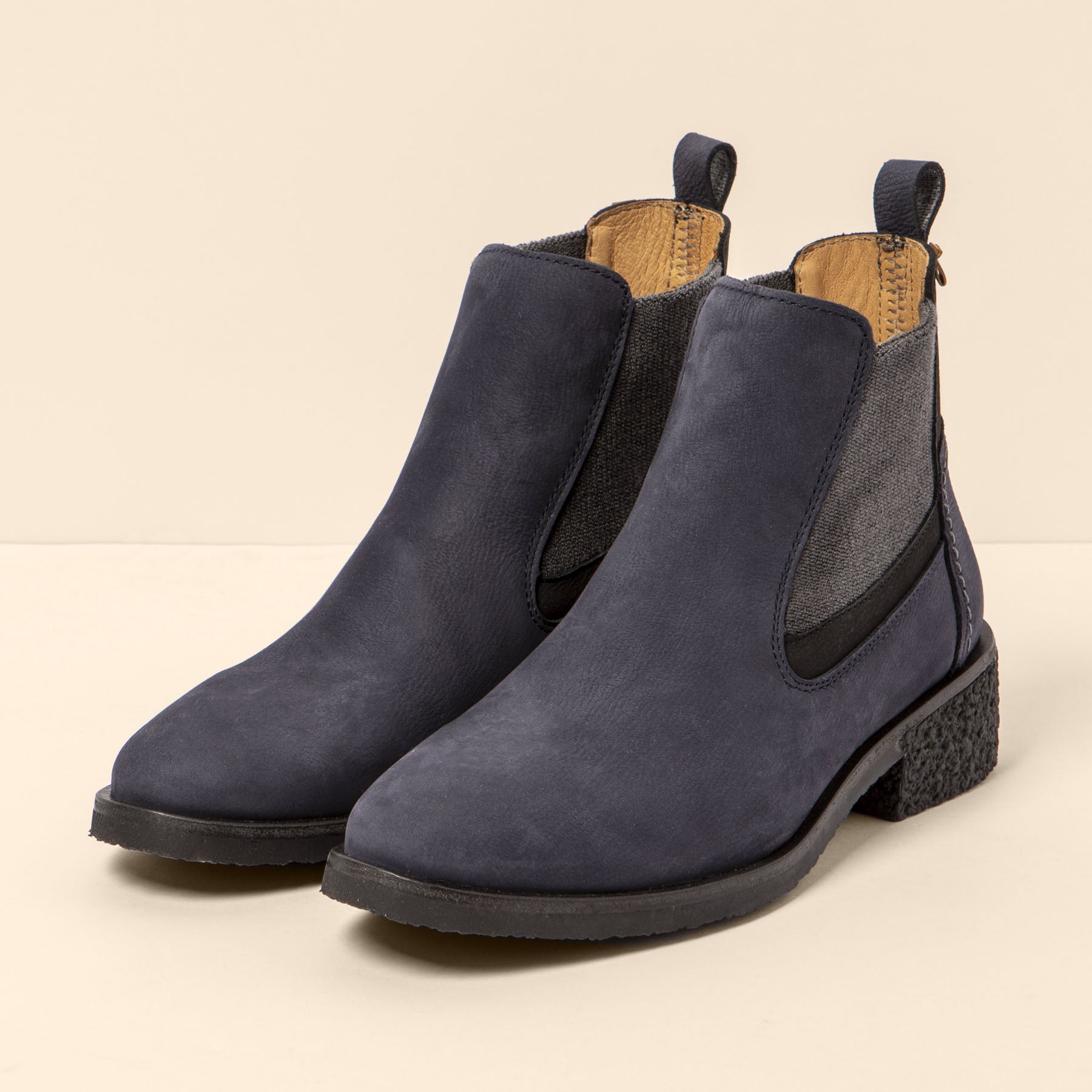 gid://shopify/Product/15791653257548_5