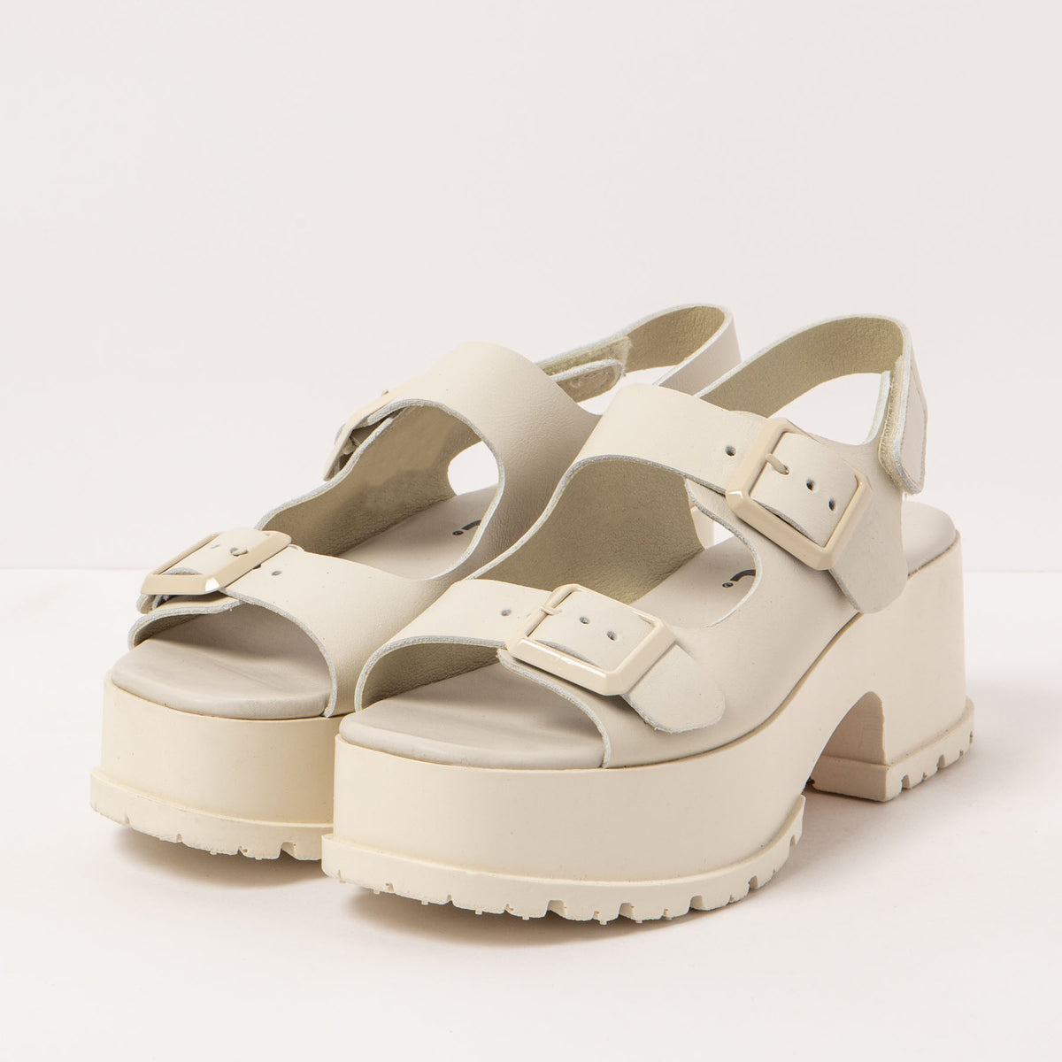 gid://shopify/Product/16171550081356_2