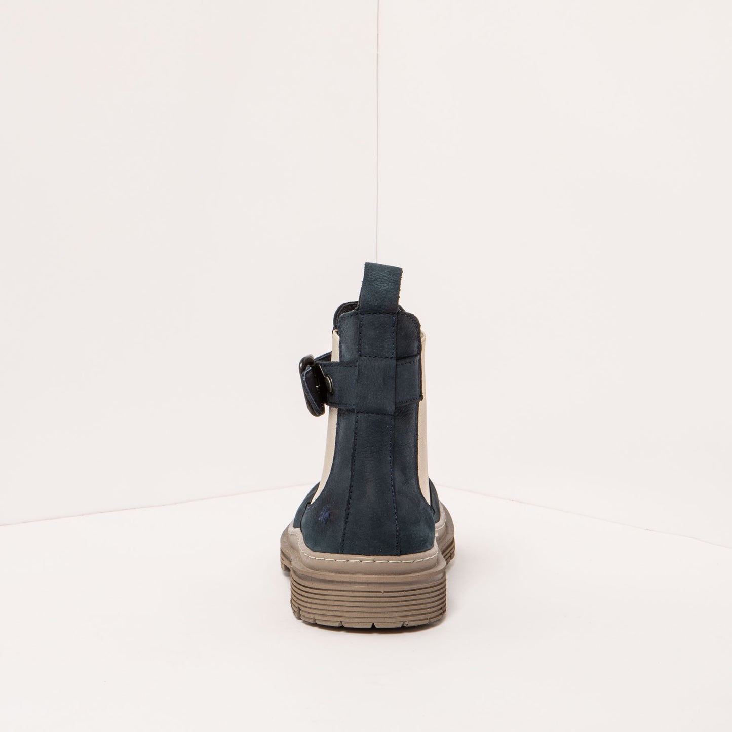 gid://shopify/Product/15694293565772_5
