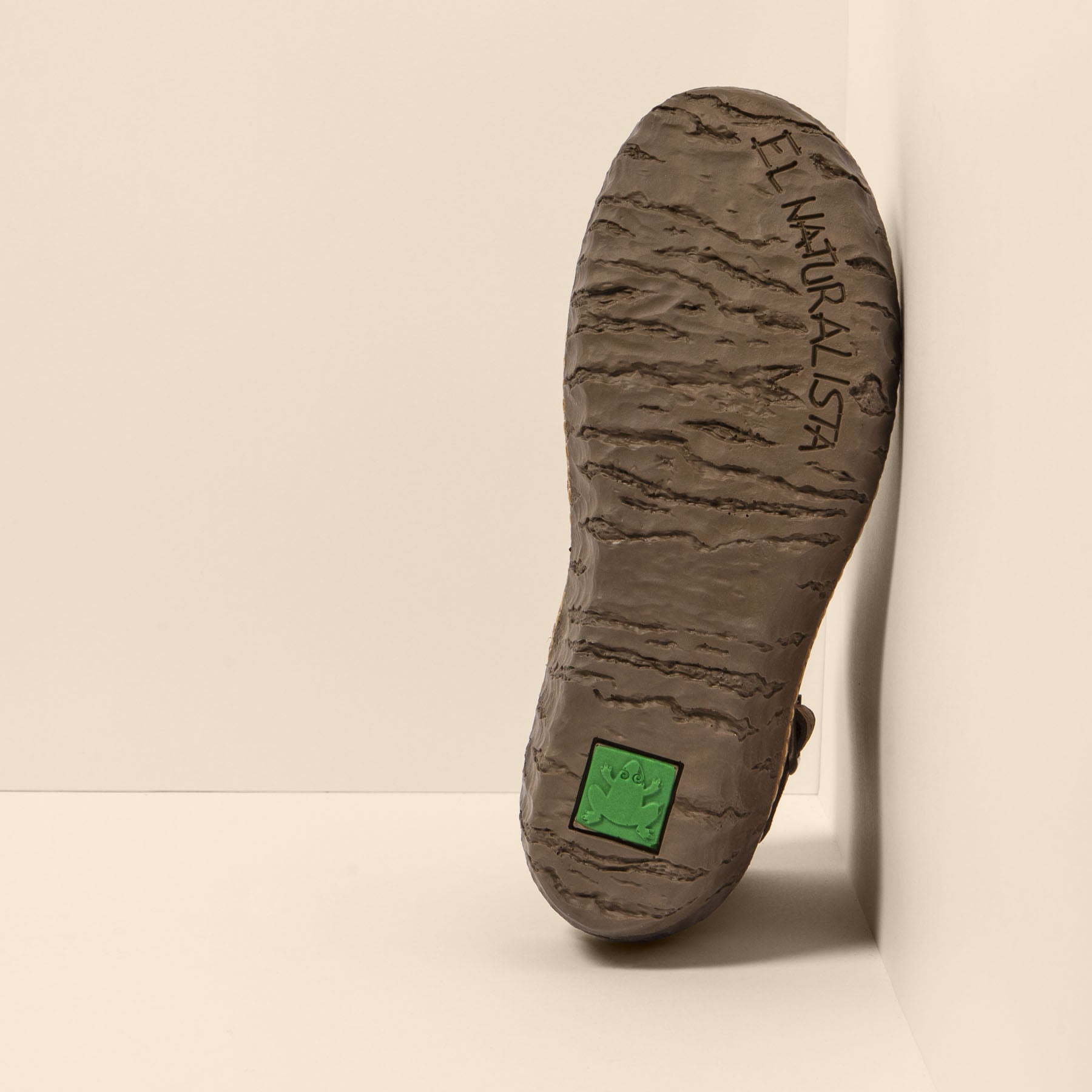 gid://shopify/Product/15699903414604_3