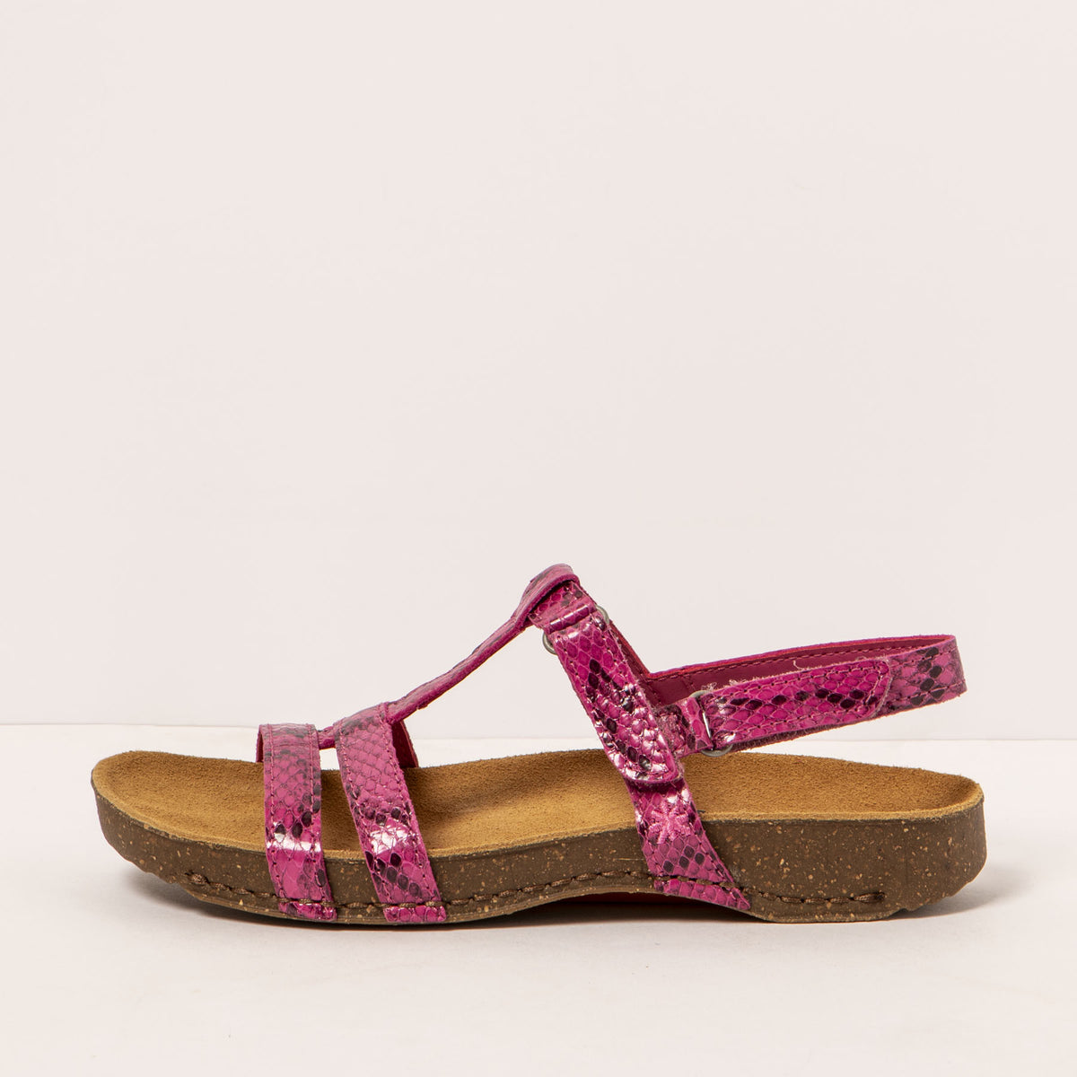 gid://shopify/Product/16171944247628_1