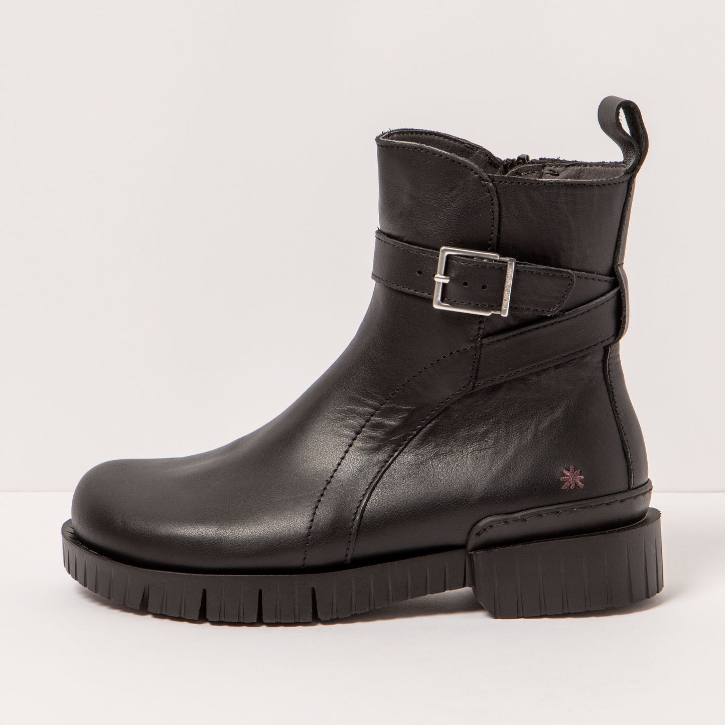 gid://shopify/Product/15694275903820_1