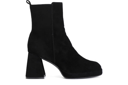 gid://shopify/Product/16121755631948_1