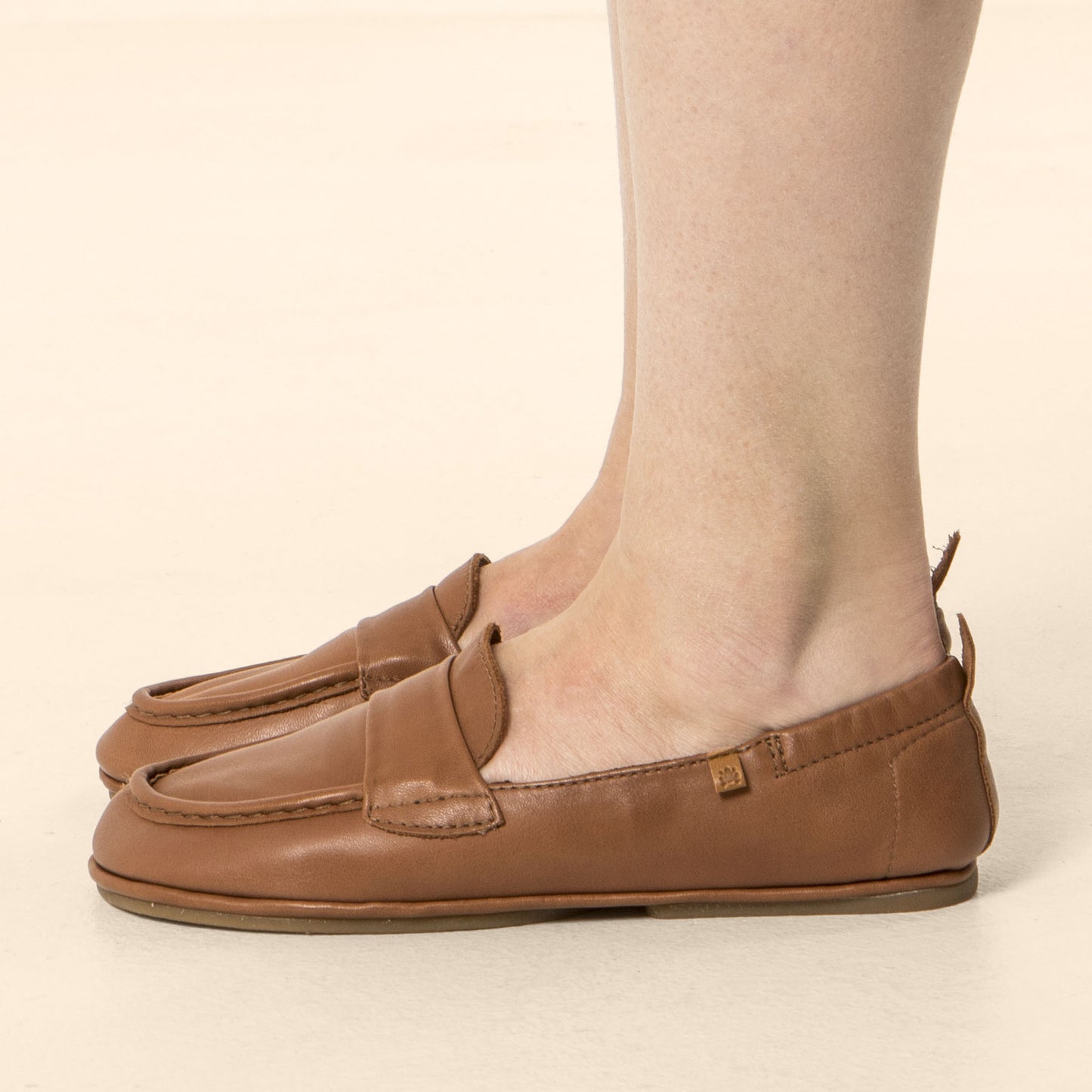 gid://shopify/Product/15700550123852_1