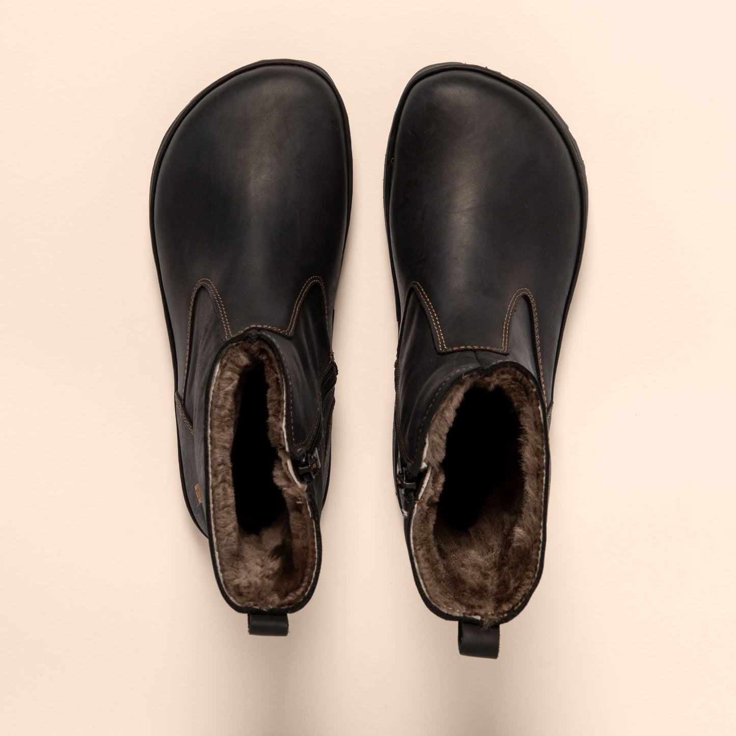 gid://shopify/Product/15700758135116_4