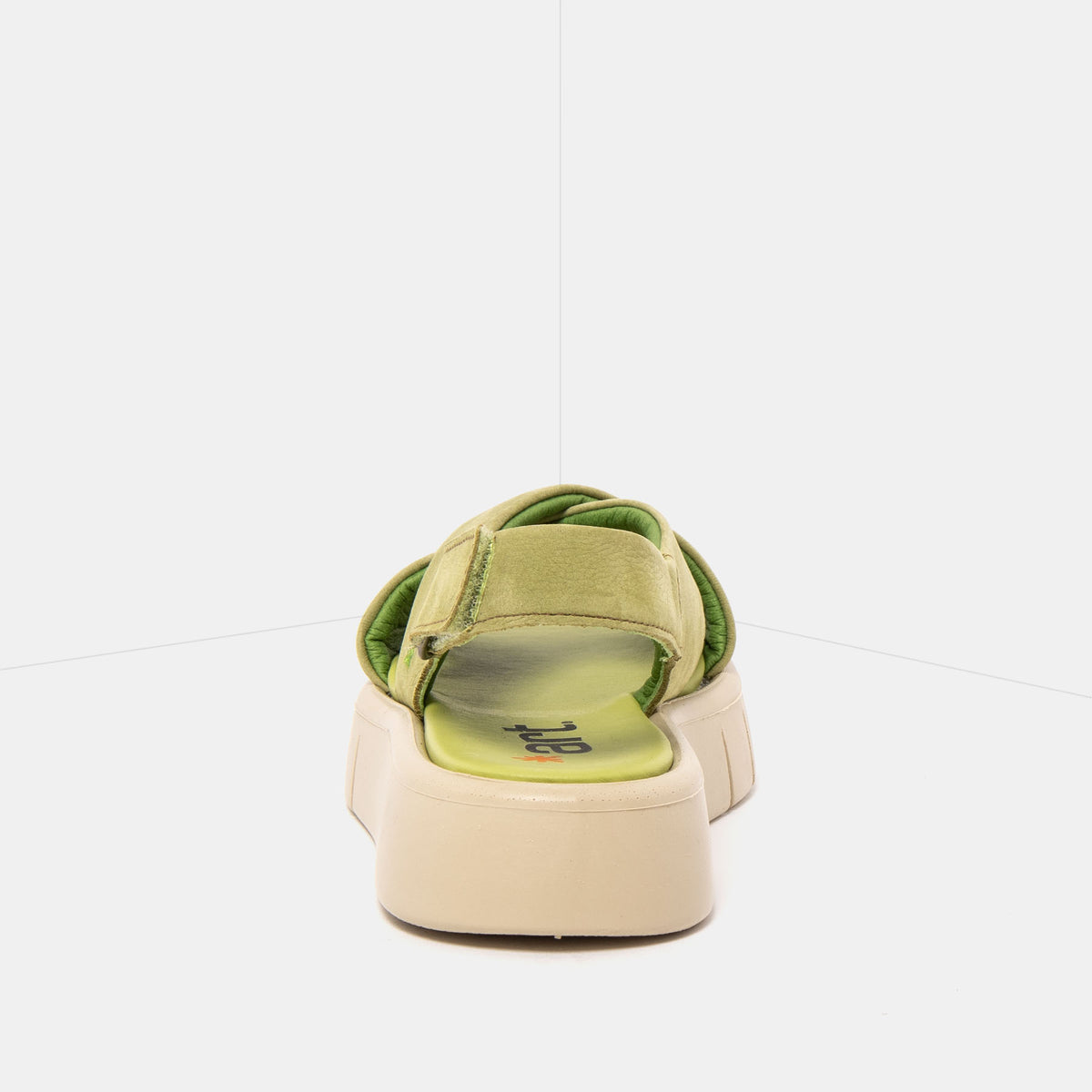 gid://shopify/Product/16172971524428_5