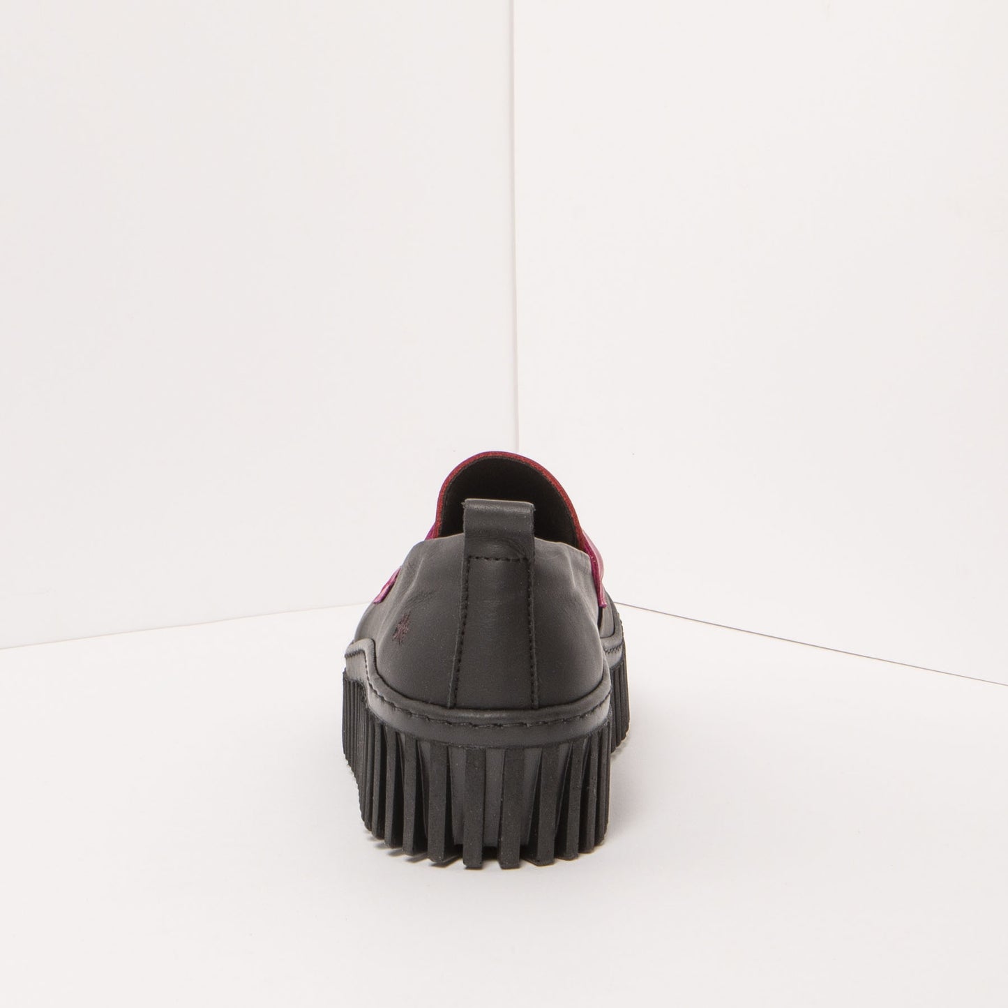 gid://shopify/Product/15785721299276_5