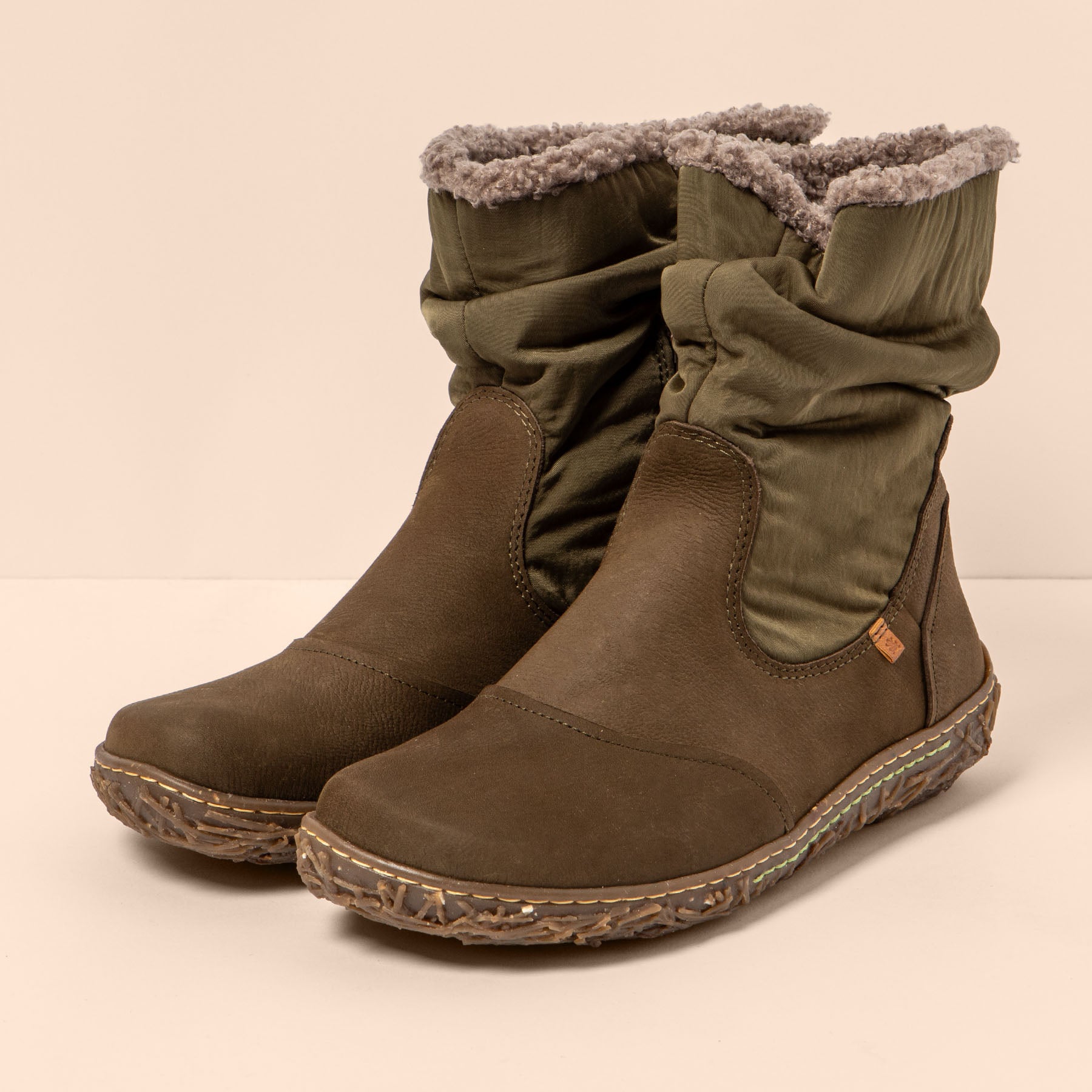 gid://shopify/Product/15700893499724_2