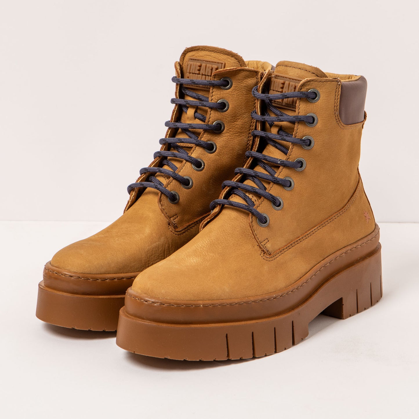 gid://shopify/Product/15694348648780_2