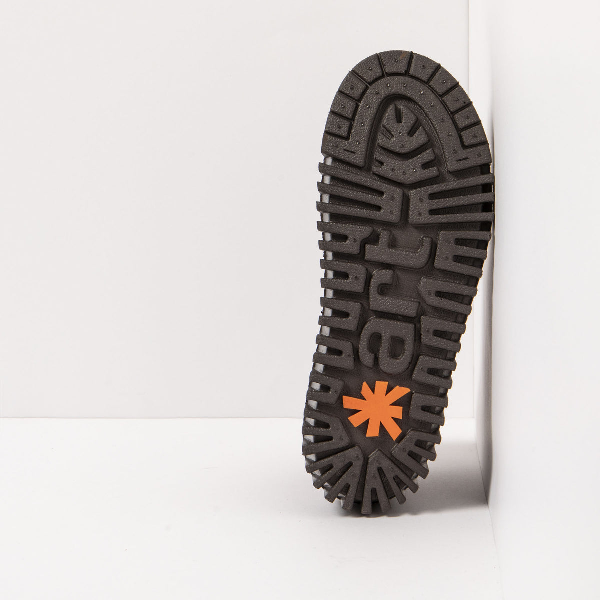 gid://shopify/Product/16171222991180_6