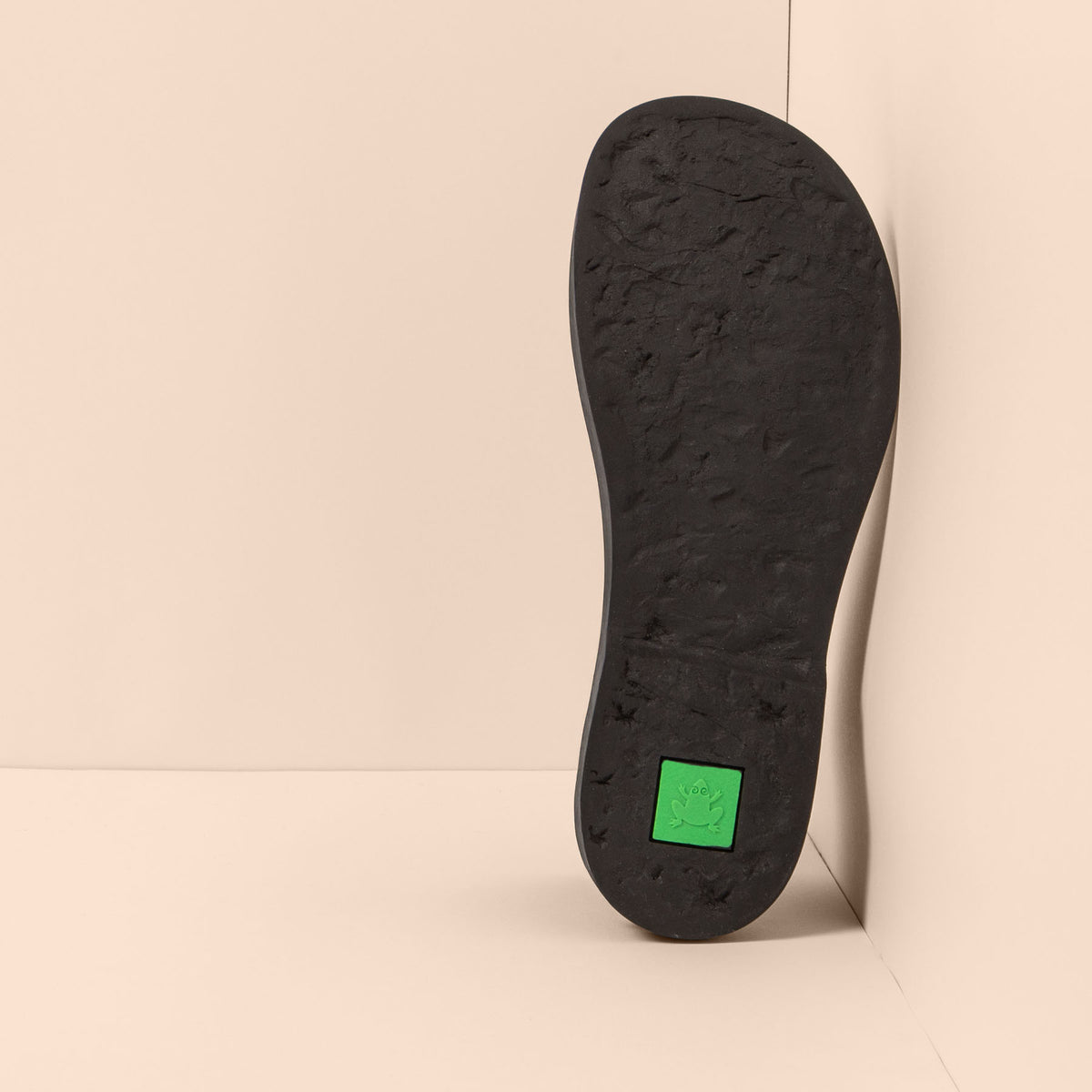 gid://shopify/Product/16124497953100_3