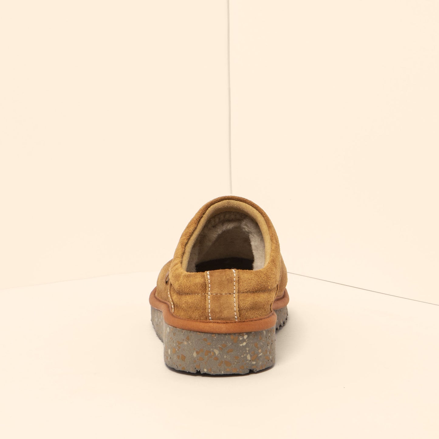 gid://shopify/Product/15700032586060_5