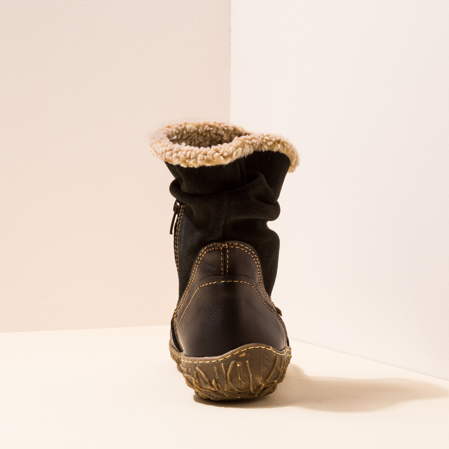 gid://shopify/Product/15700257931596_8