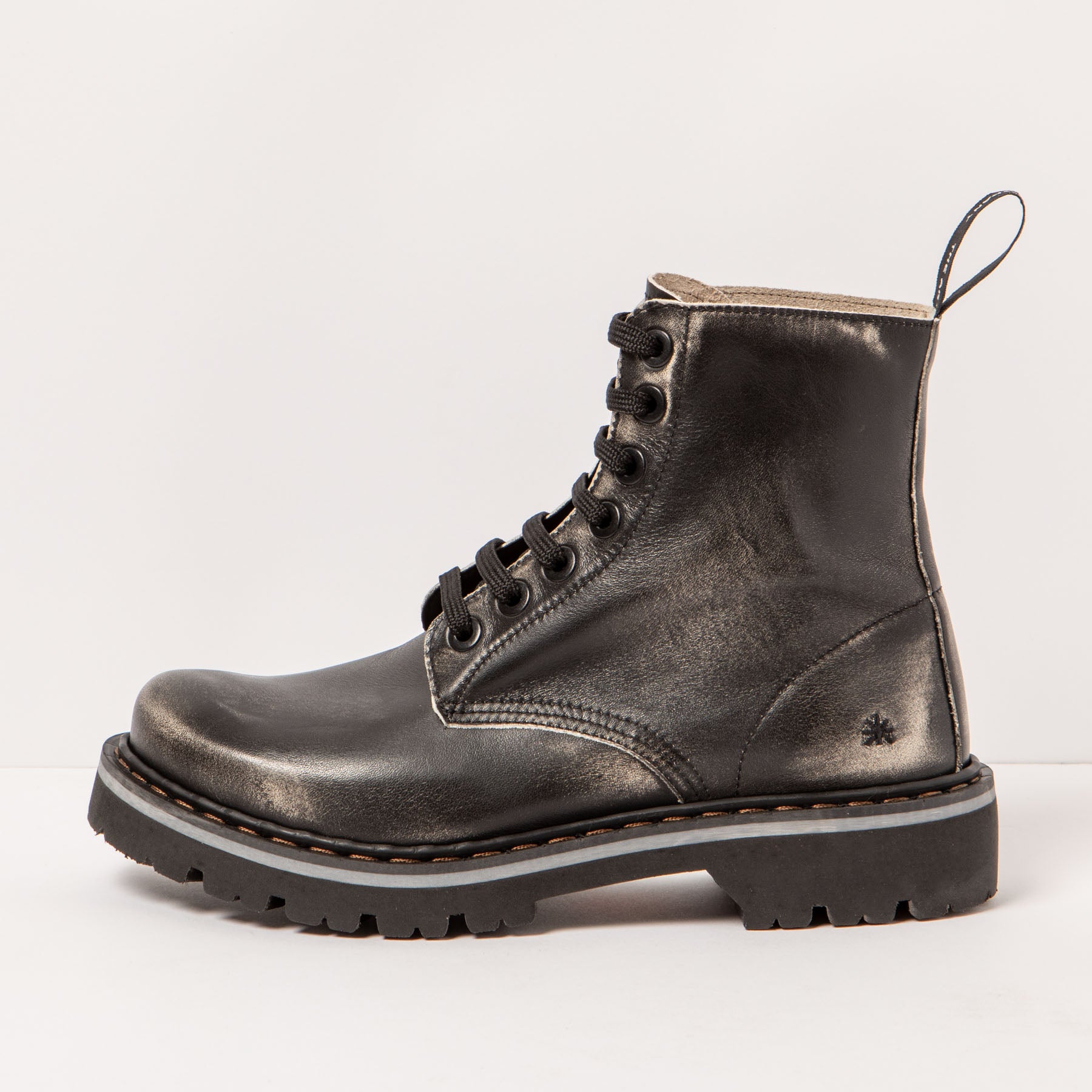 gid://shopify/Product/15693706330444_1