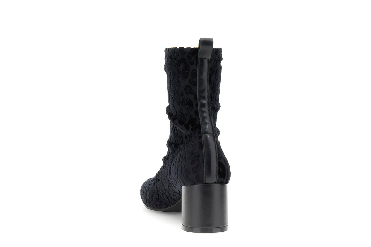 gid://shopify/Product/16176104833356_2