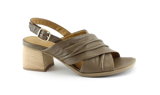 gid://shopify/Product/15739653620044_1