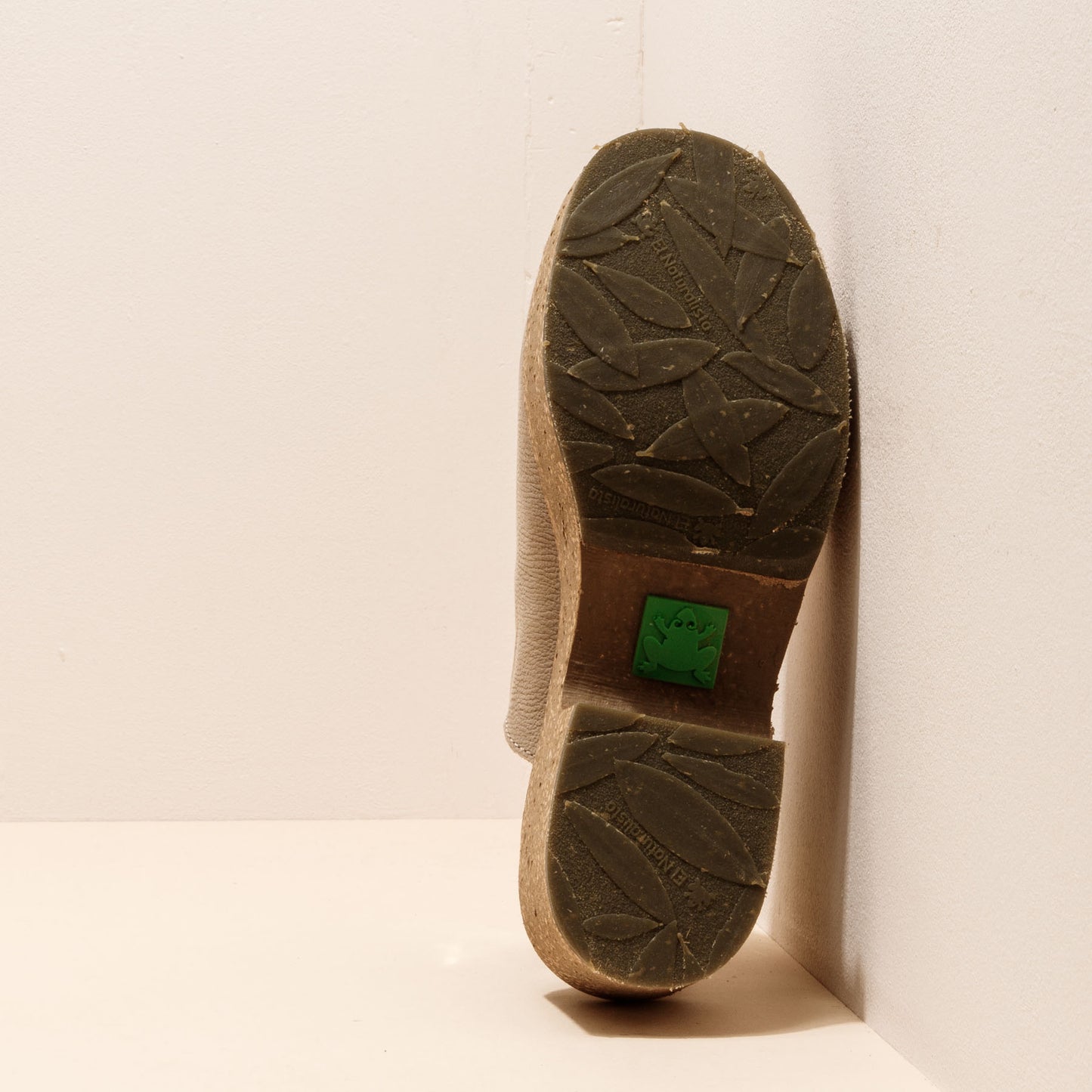 gid://shopify/Product/15700133839180_6