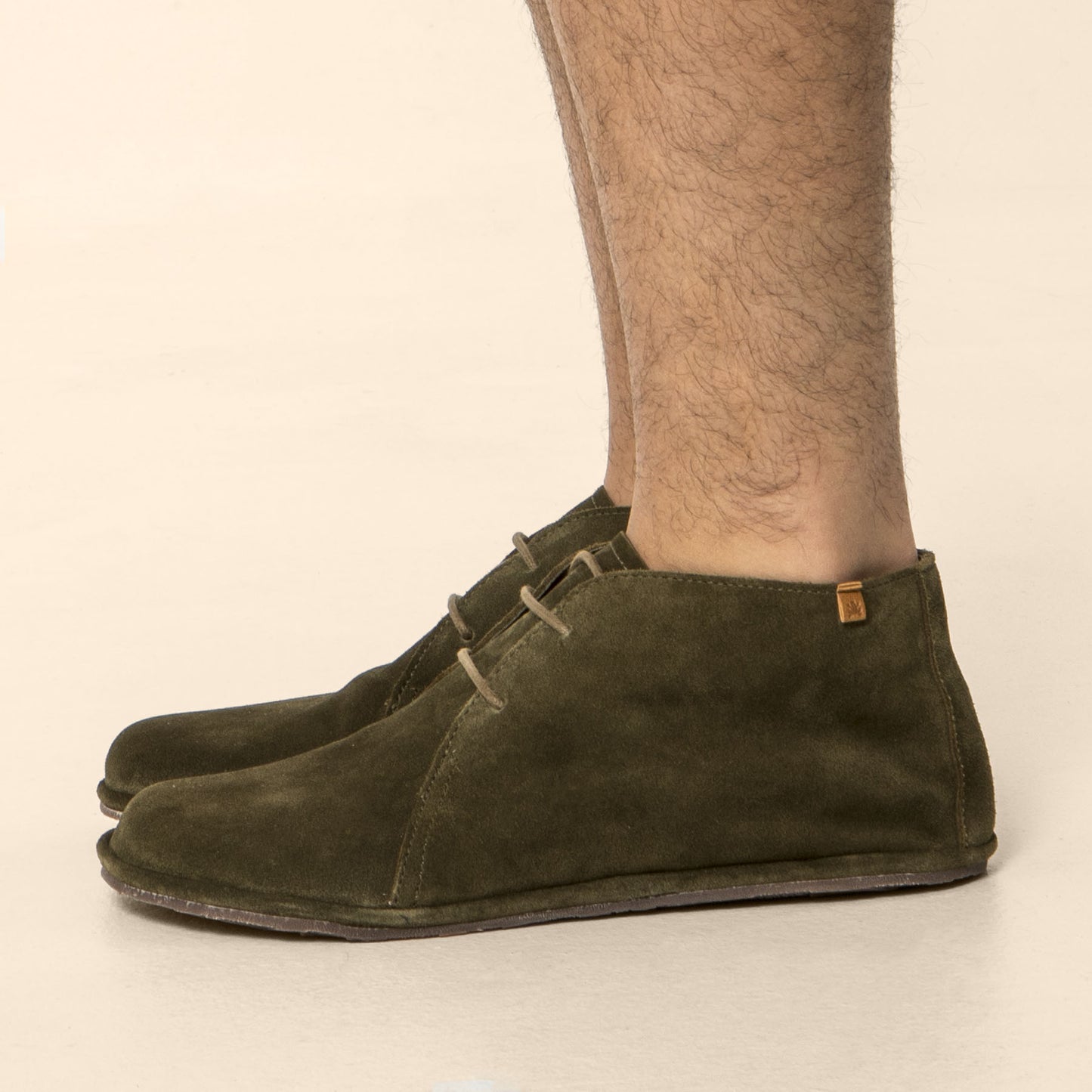 gid://shopify/Product/15700410990924_1
