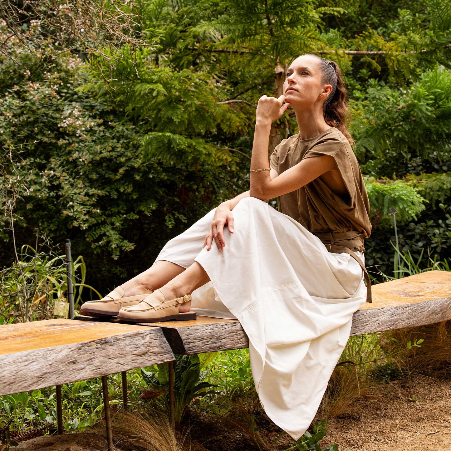 gid://shopify/Product/15700596457804_8