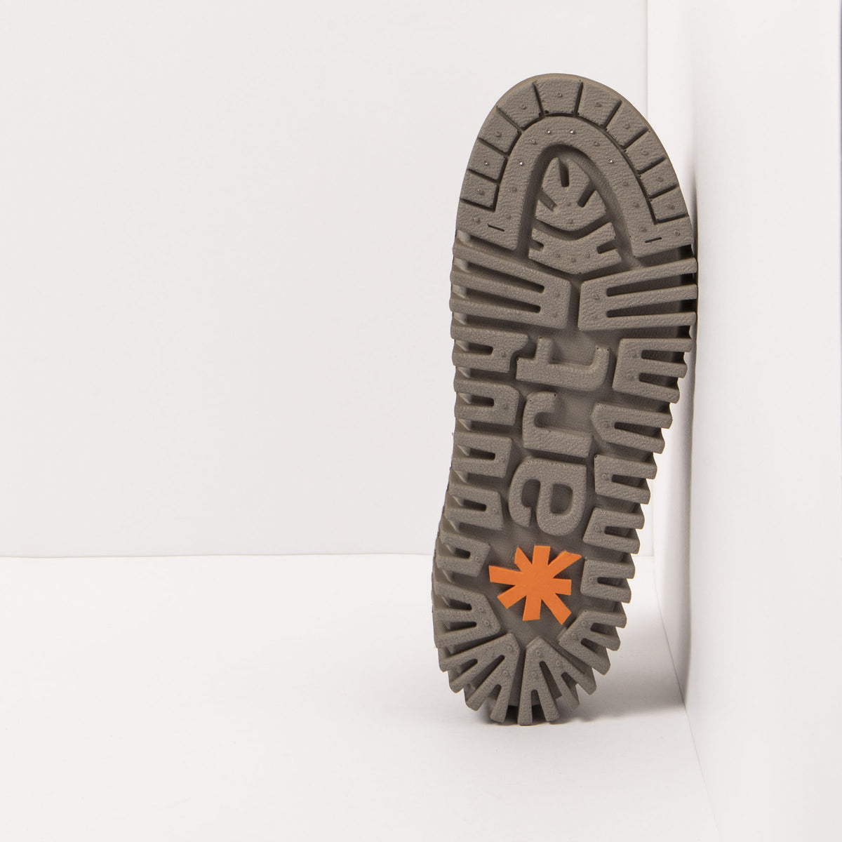 gid://shopify/Product/16171257102668_6