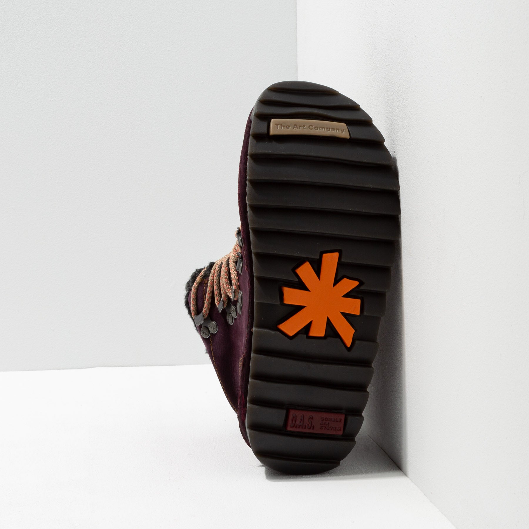 gid://shopify/Product/15785675686220_3