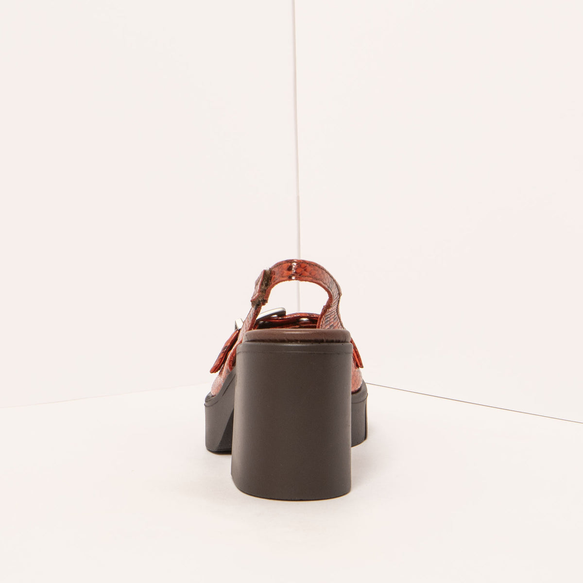 gid://shopify/Product/16172159893836_5