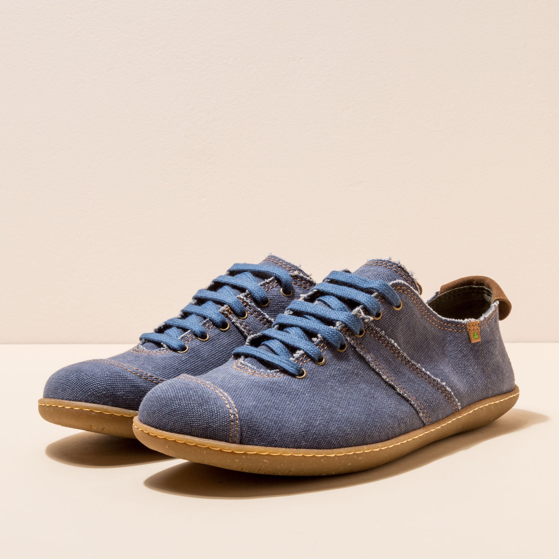 gid://shopify/Product/15699921764684_2