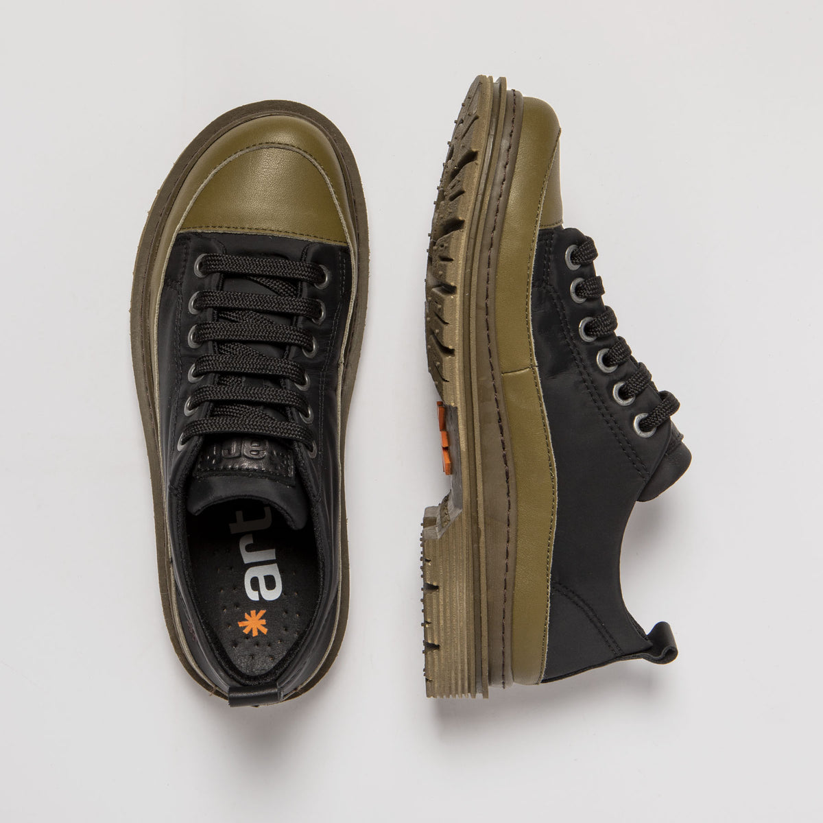 gid://shopify/Product/16171574165836_7