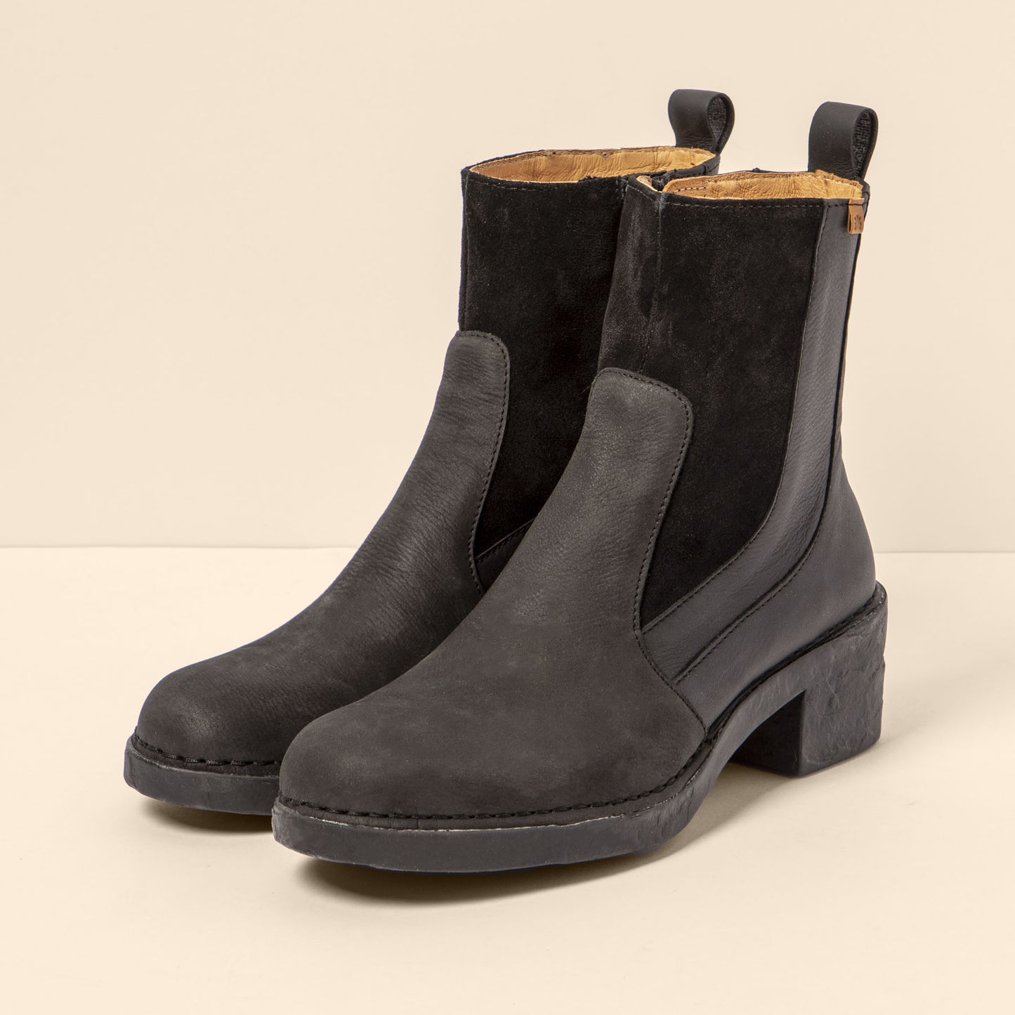 gid://shopify/Product/15700050673996_2