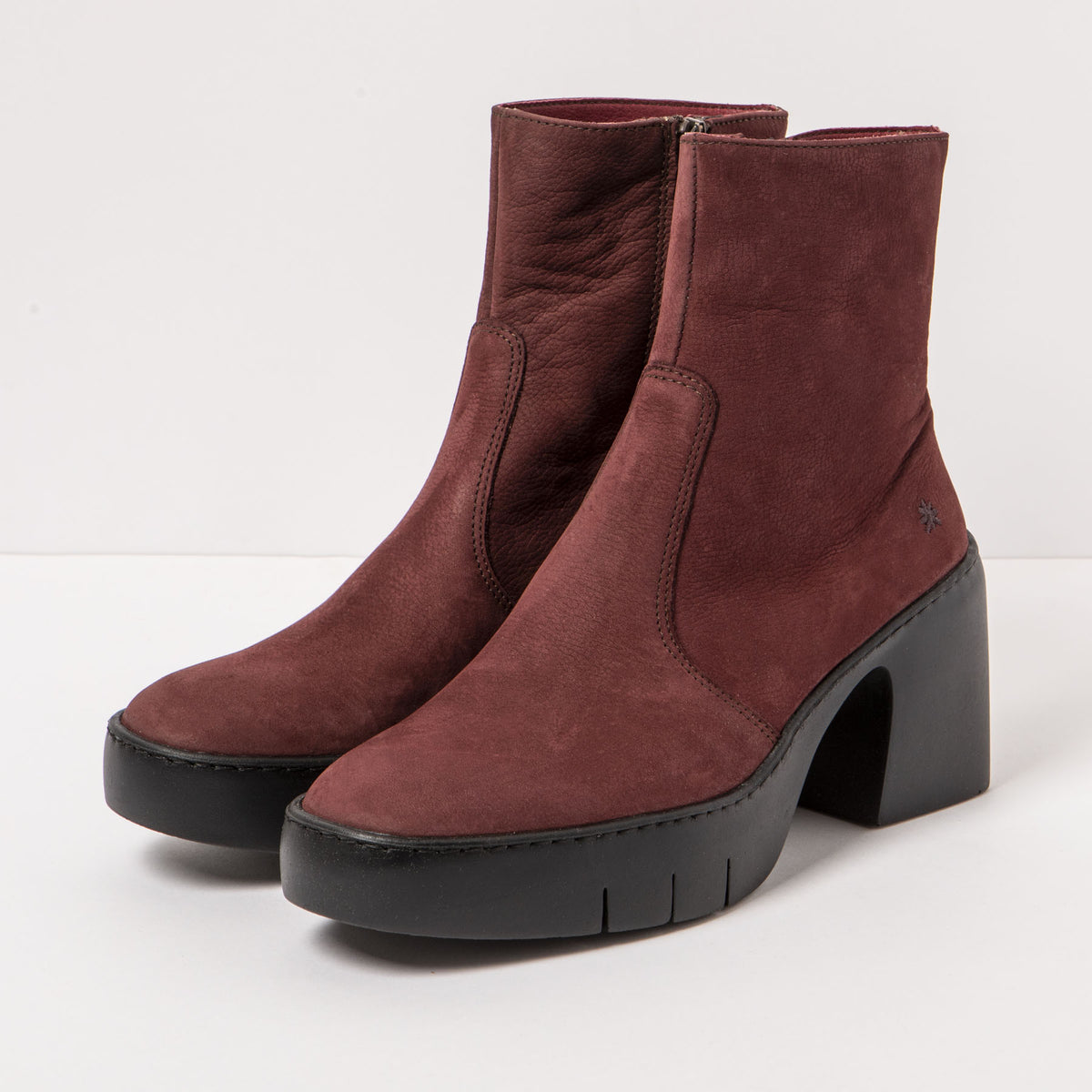 gid://shopify/Product/16171422351692_5
