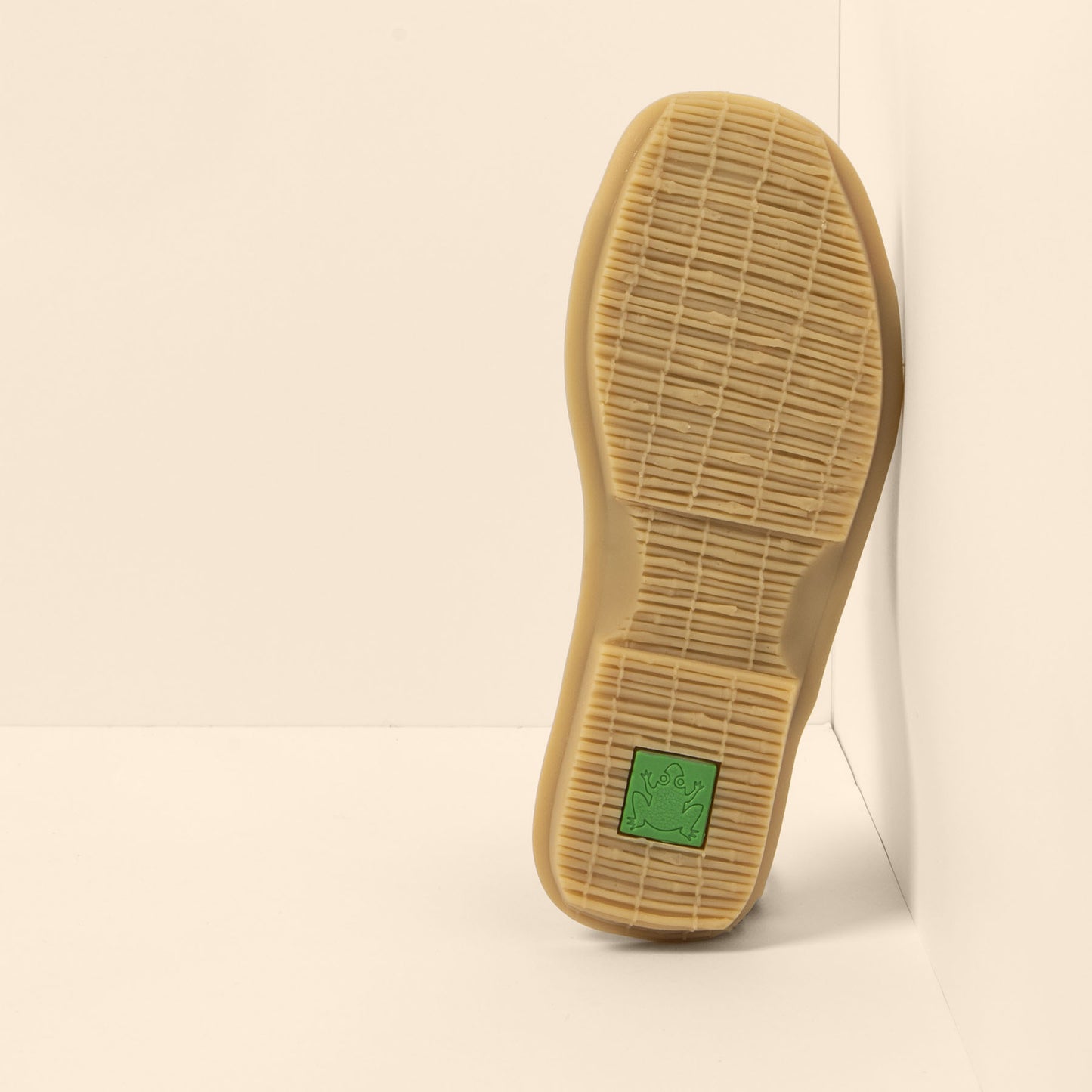 gid://shopify/Product/15700146159948_6