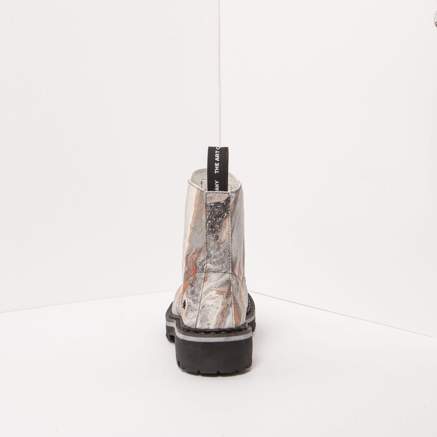 gid://shopify/Product/15785684762956_8