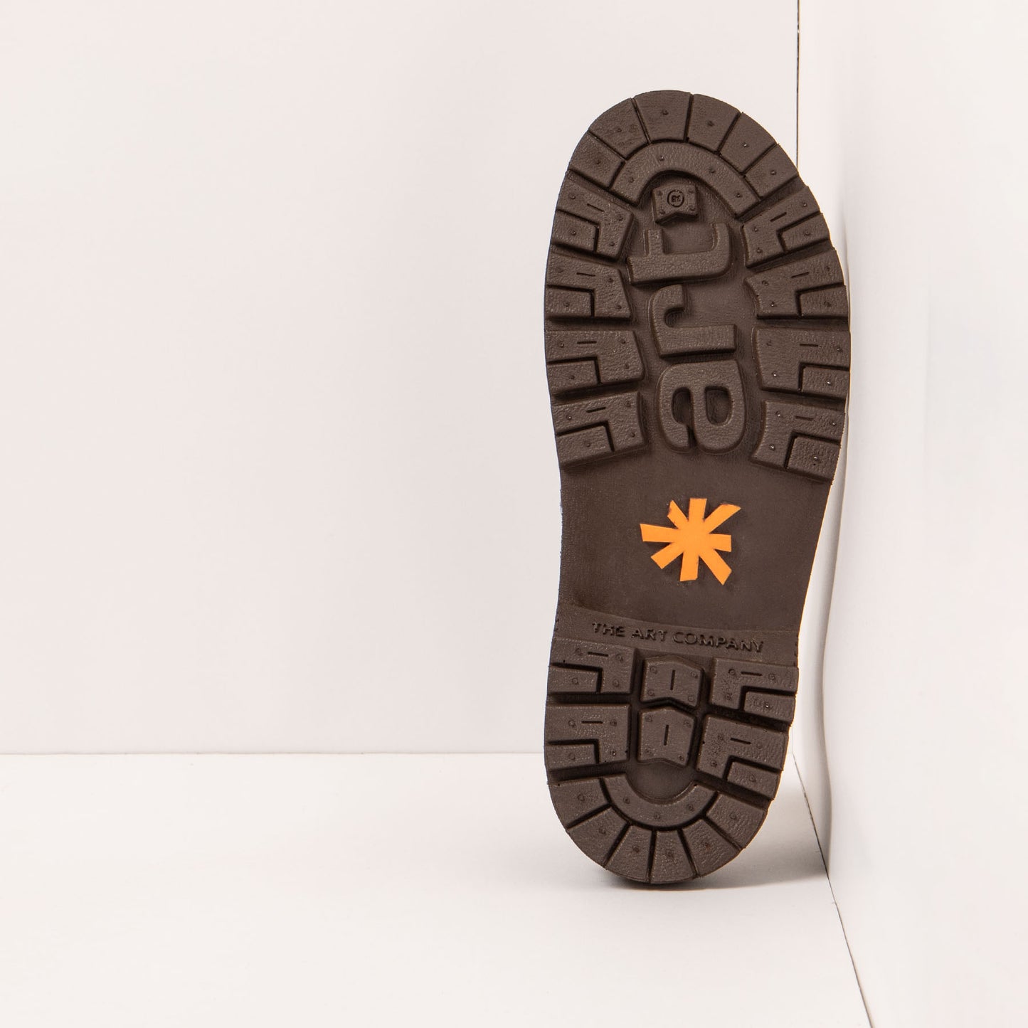 gid://shopify/Product/15694318436684_3