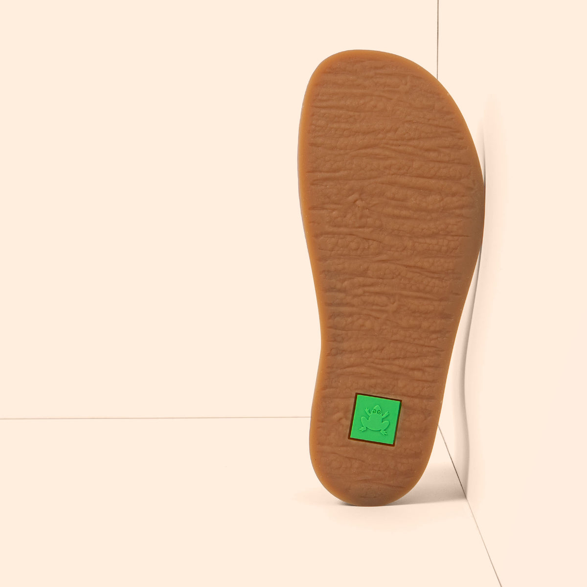 gid://shopify/Product/16124796338508_3