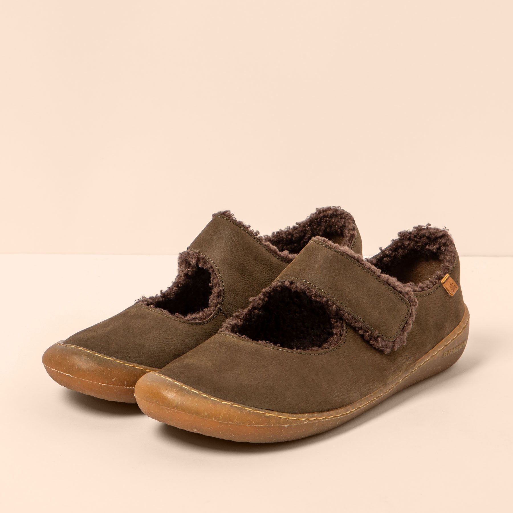 gid://shopify/Product/15700857618764_2
