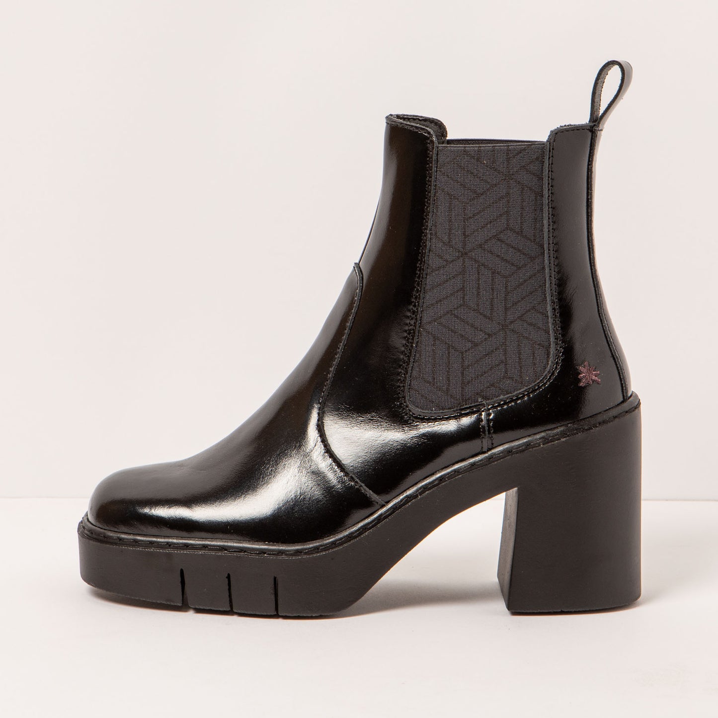 gid://shopify/Product/15694371455308_1