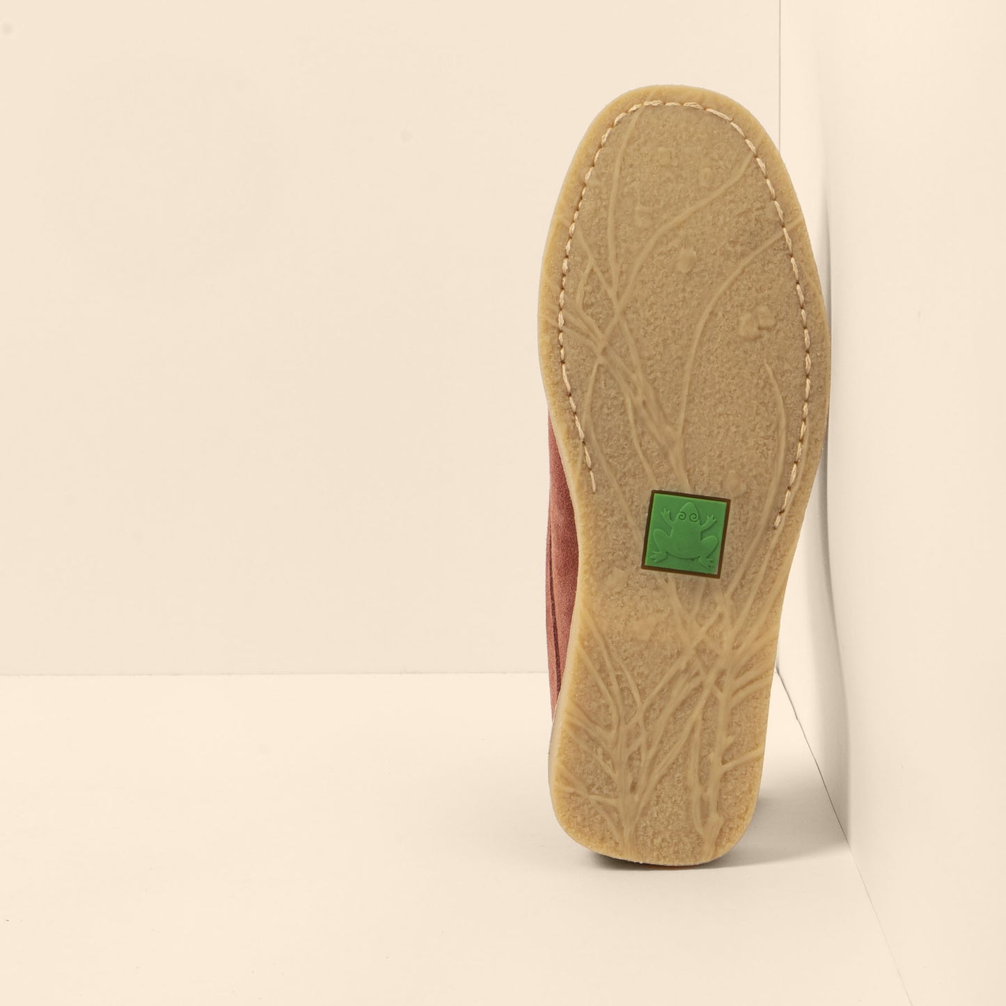 gid://shopify/Product/15700192526668_3