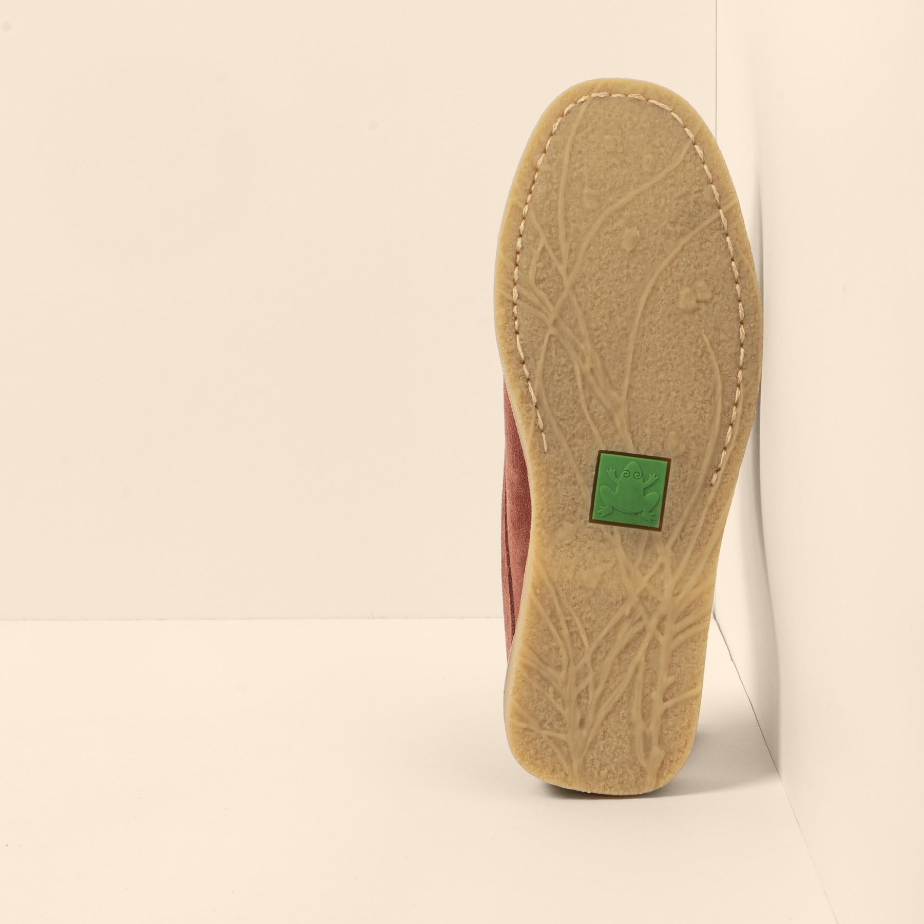 gid://shopify/Product/15700192526668_3