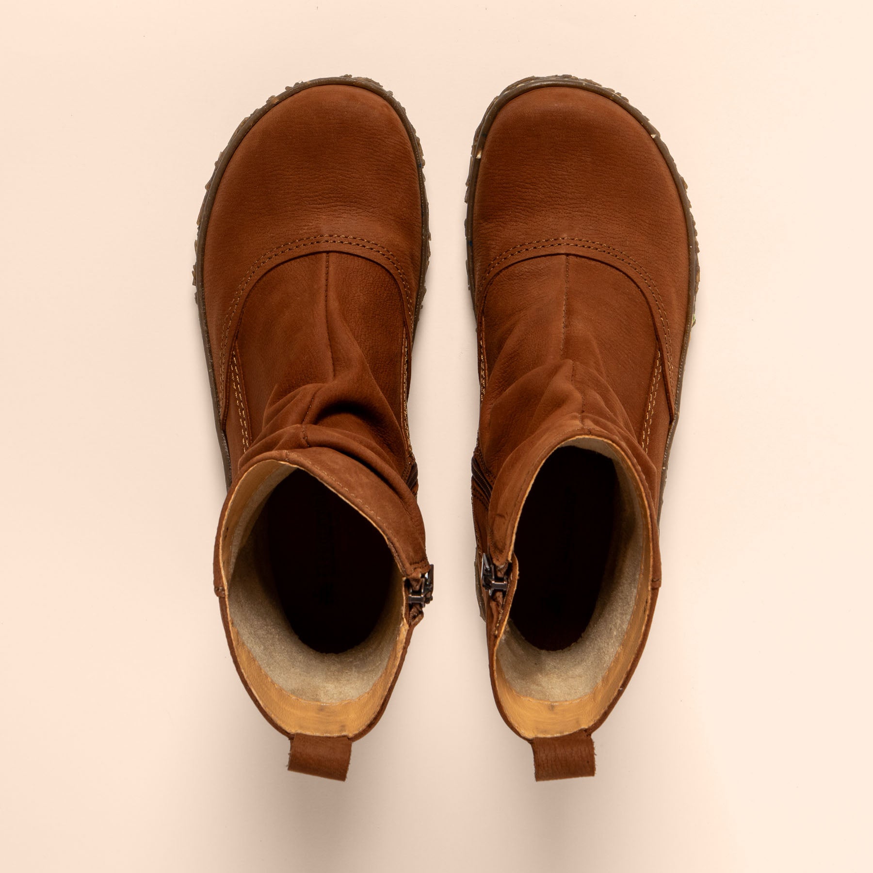 gid://shopify/Product/15700881408332_4