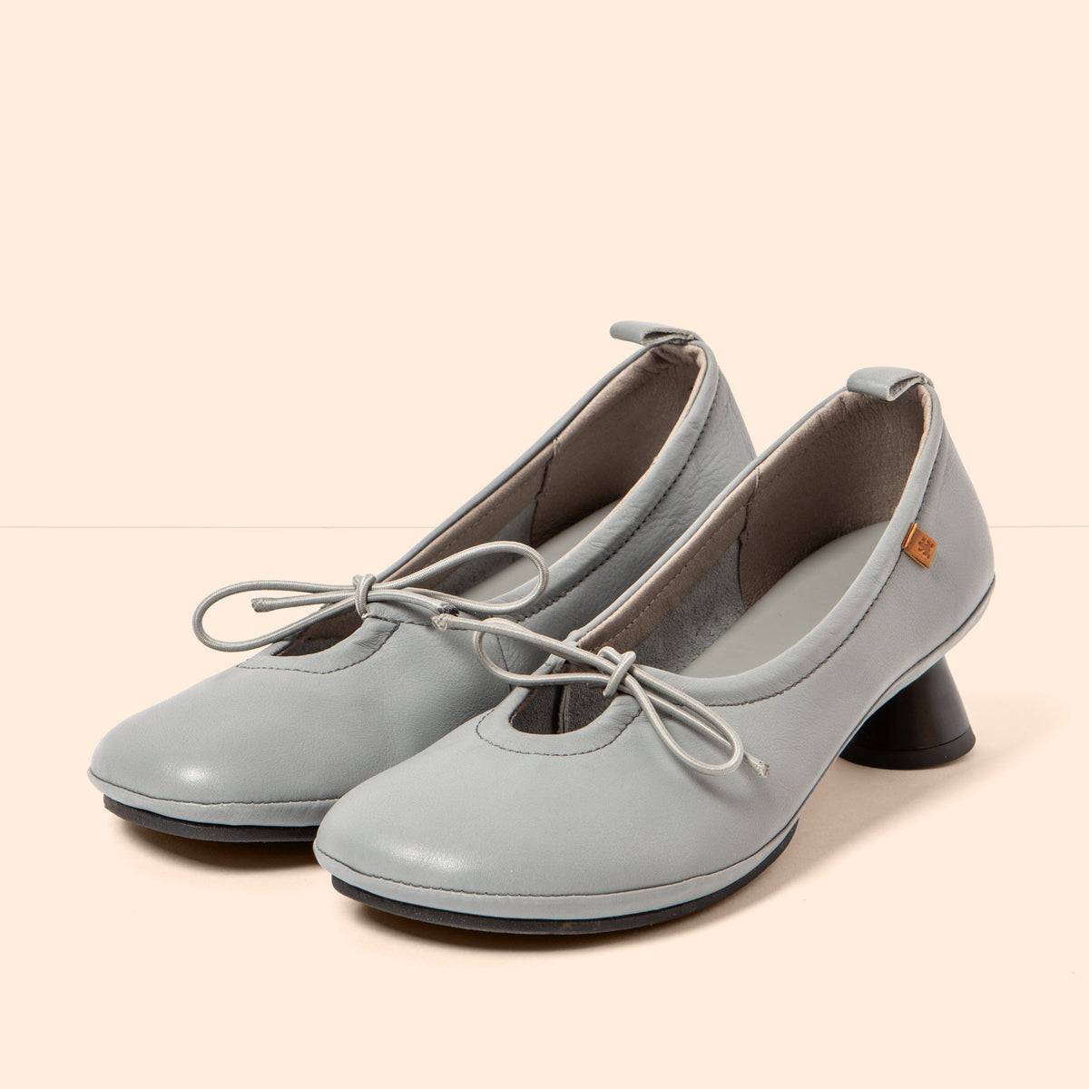 gid://shopify/Product/16124883304780_2