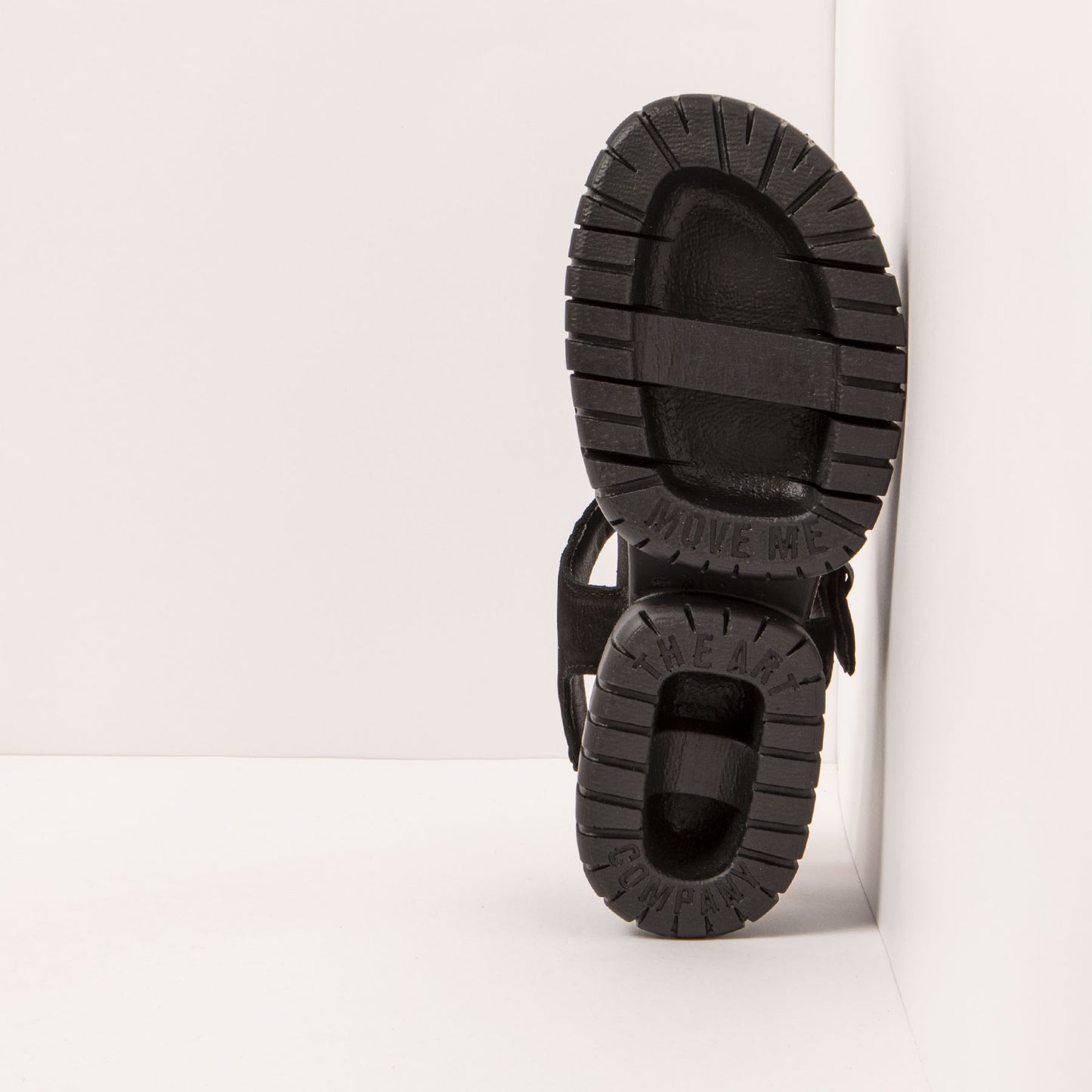 gid://shopify/Product/15693327171916_3