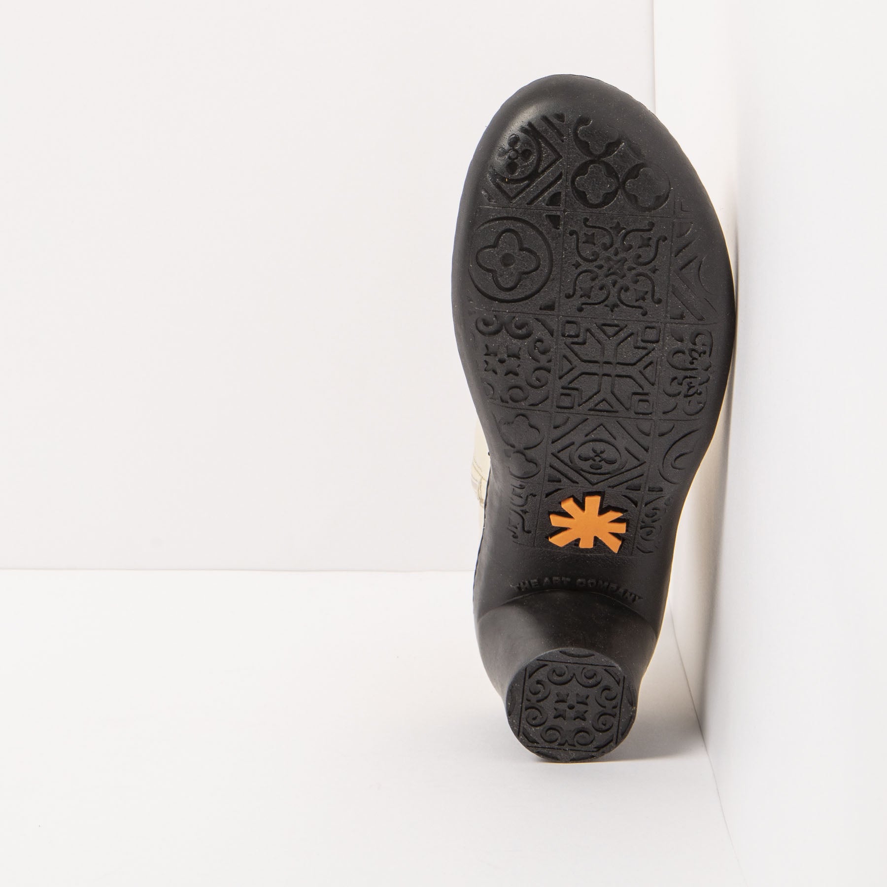 gid://shopify/Product/15785711567180_6