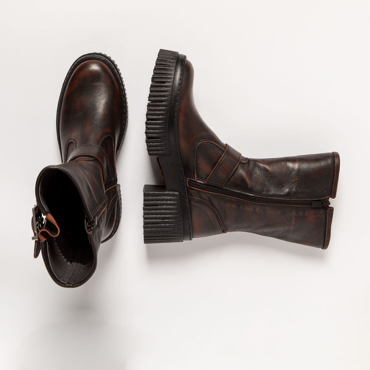 gid://shopify/Product/16172382716236_4