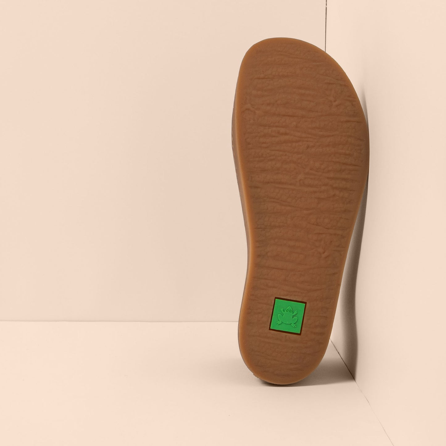 gid://shopify/Product/15700863353164_3