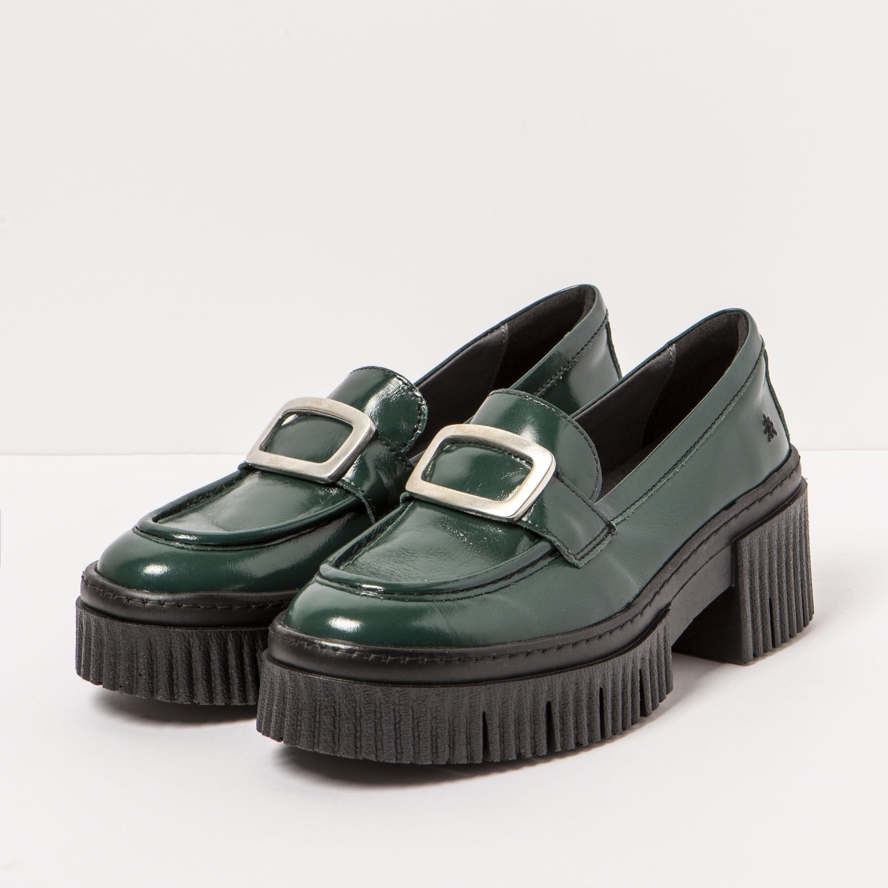 gid://shopify/Product/15785702392140_5