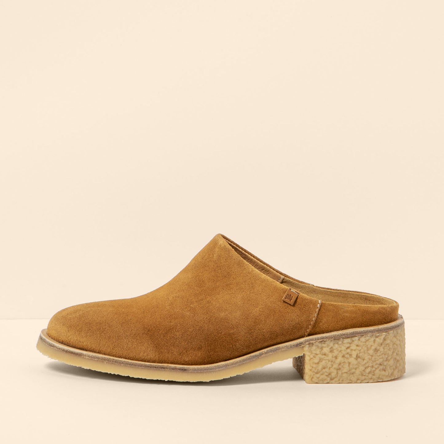 gid://shopify/Product/15700147896652_1