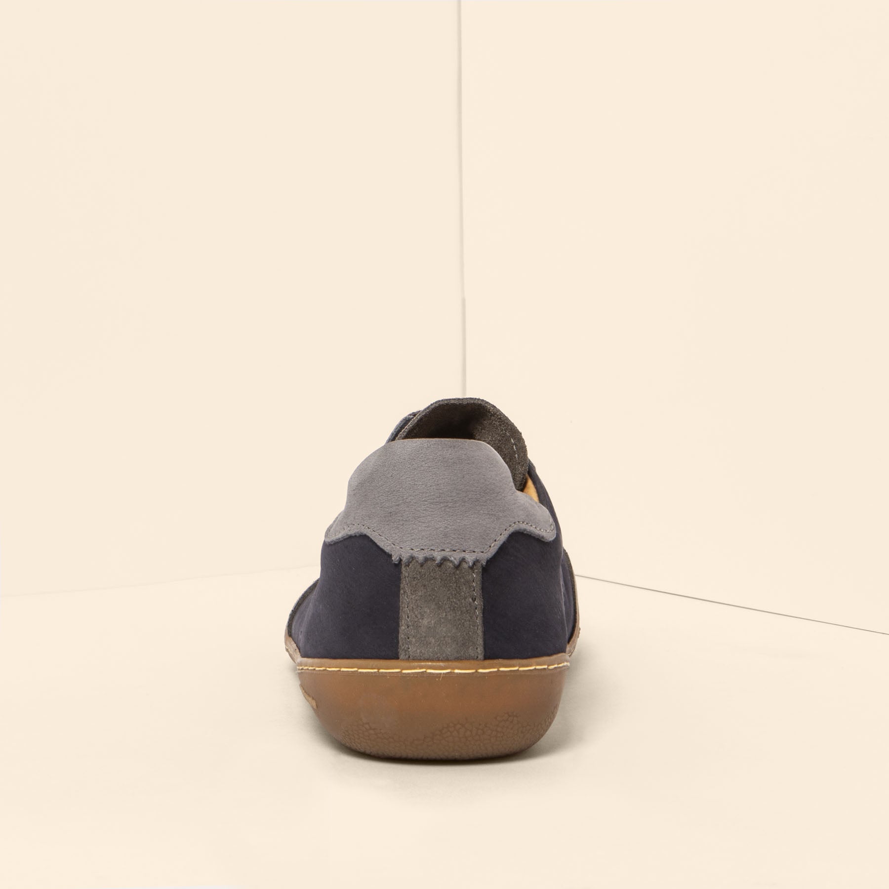 gid://shopify/Product/15700479115596_5