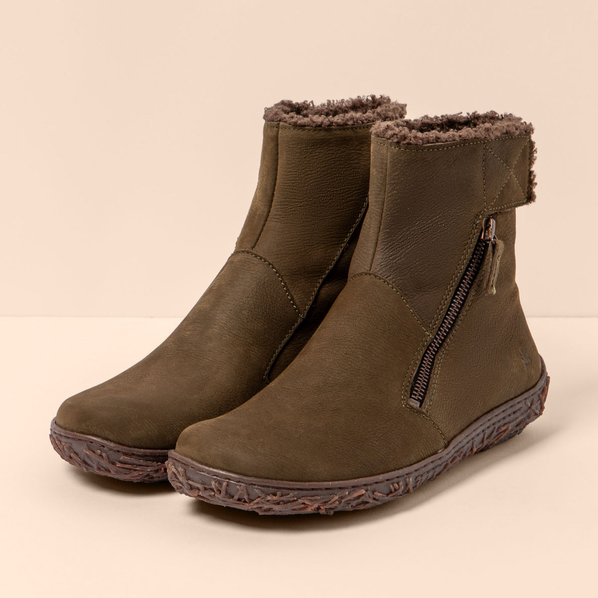 gid://shopify/Product/16124464136524_2